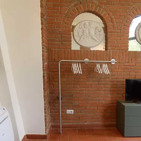 Homy Bnb - Apartments In San Miniato
